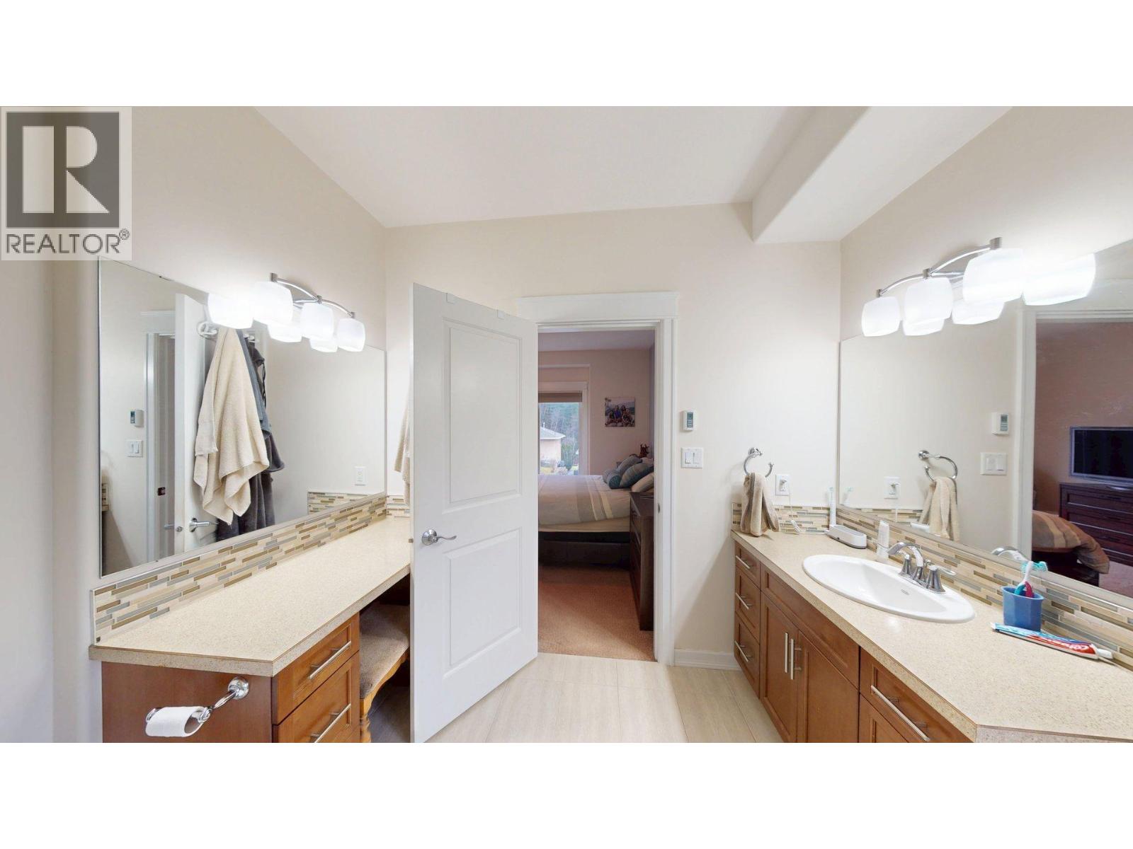 2505 Albert Drive, Trail