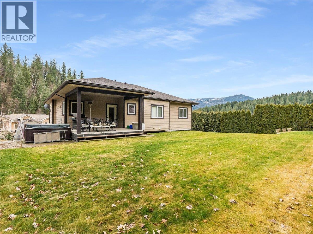 2505 Albert Drive, Trail