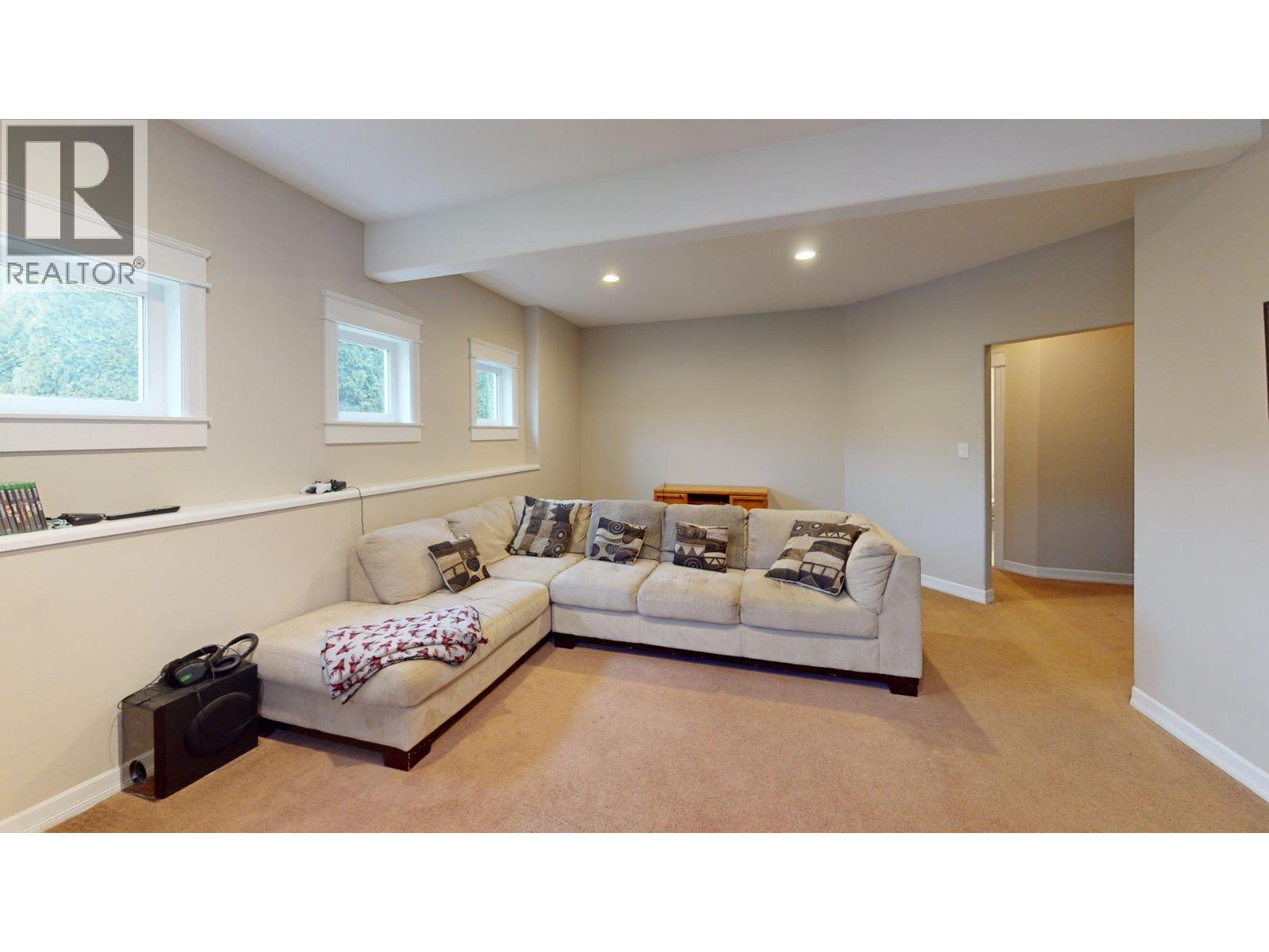 2505 Albert Drive, Trail