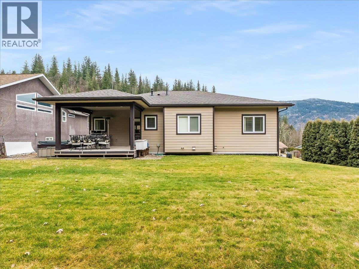 2505 Albert Drive, Trail