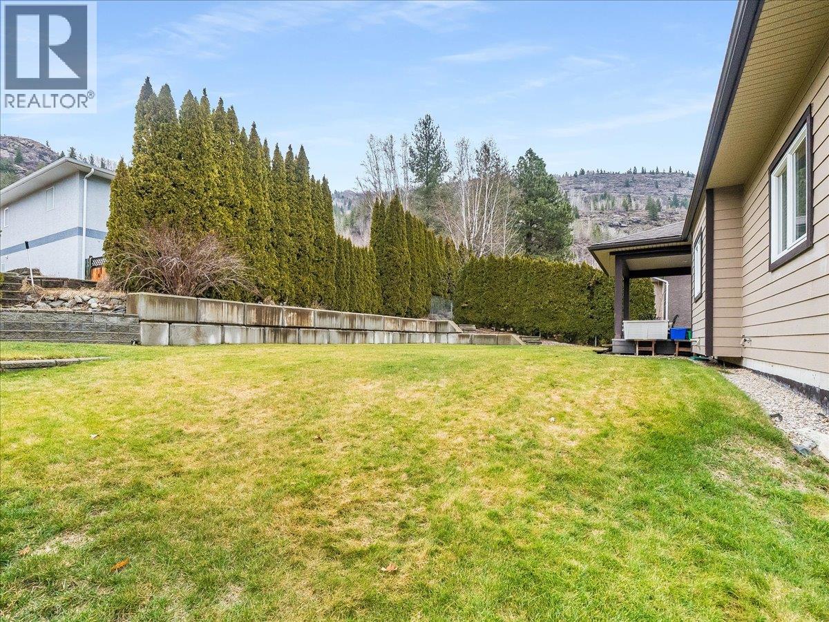 2505 Albert Drive, Trail