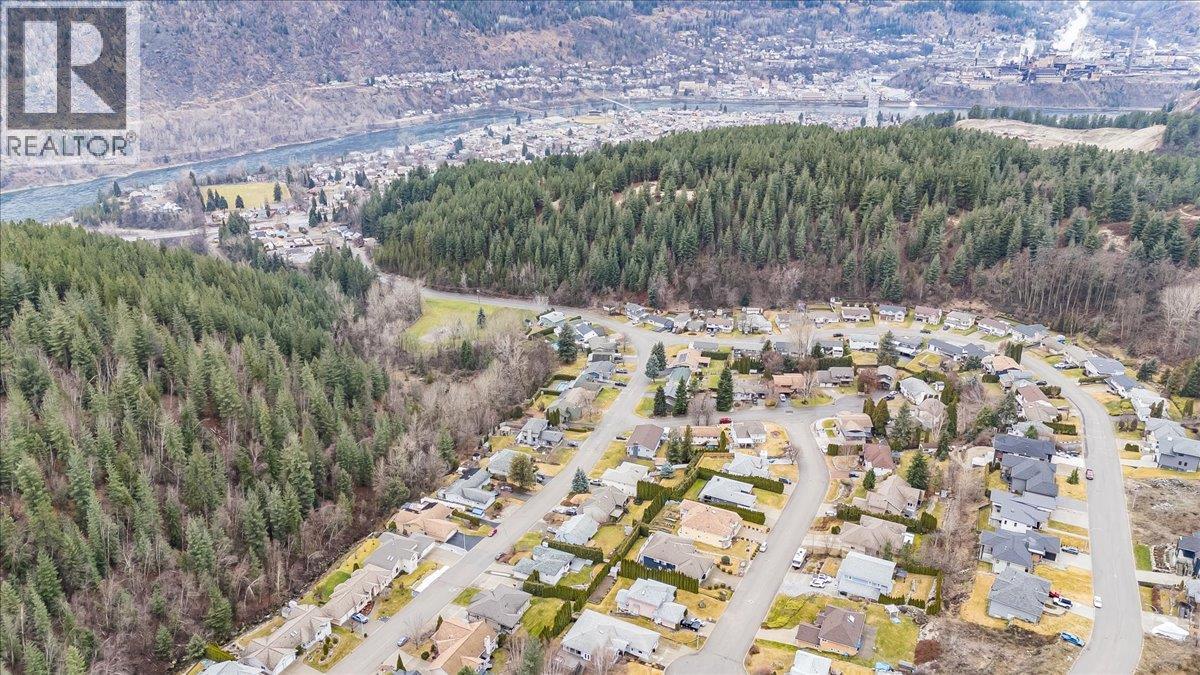 2505 Albert Drive, Trail