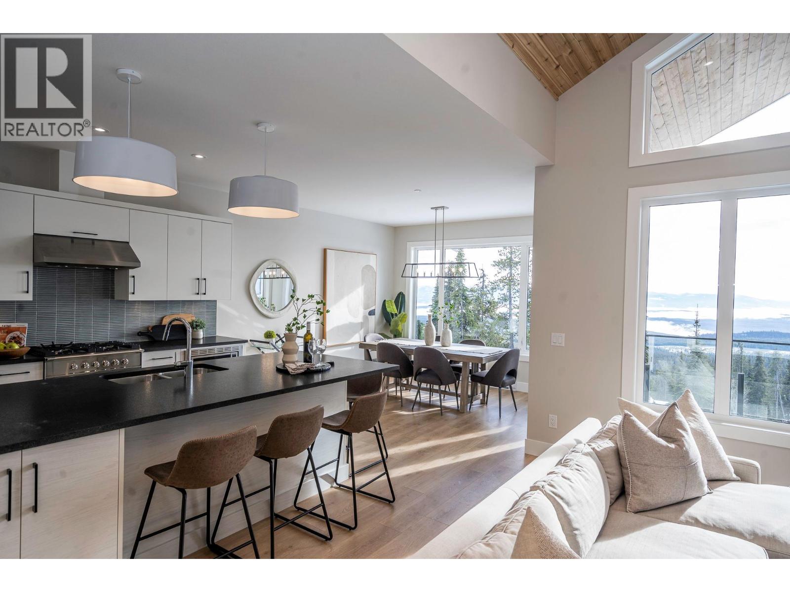  215A Grizzly Ridge Trail, Big White