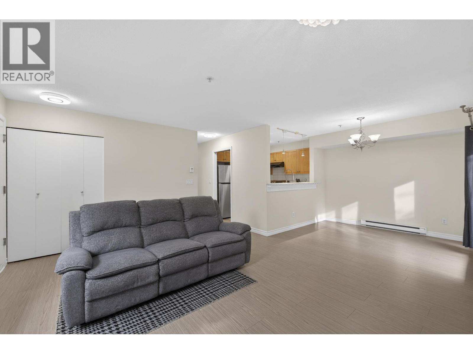 18 7128 STRIDE AVENUE - Photo 5 of 24, Burnaby, British Columbia