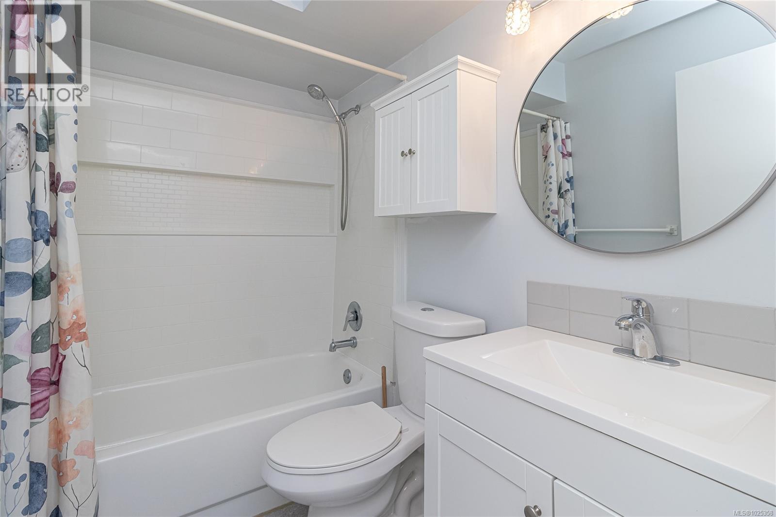 #109 3215 Cowichan Lake Rd - 16