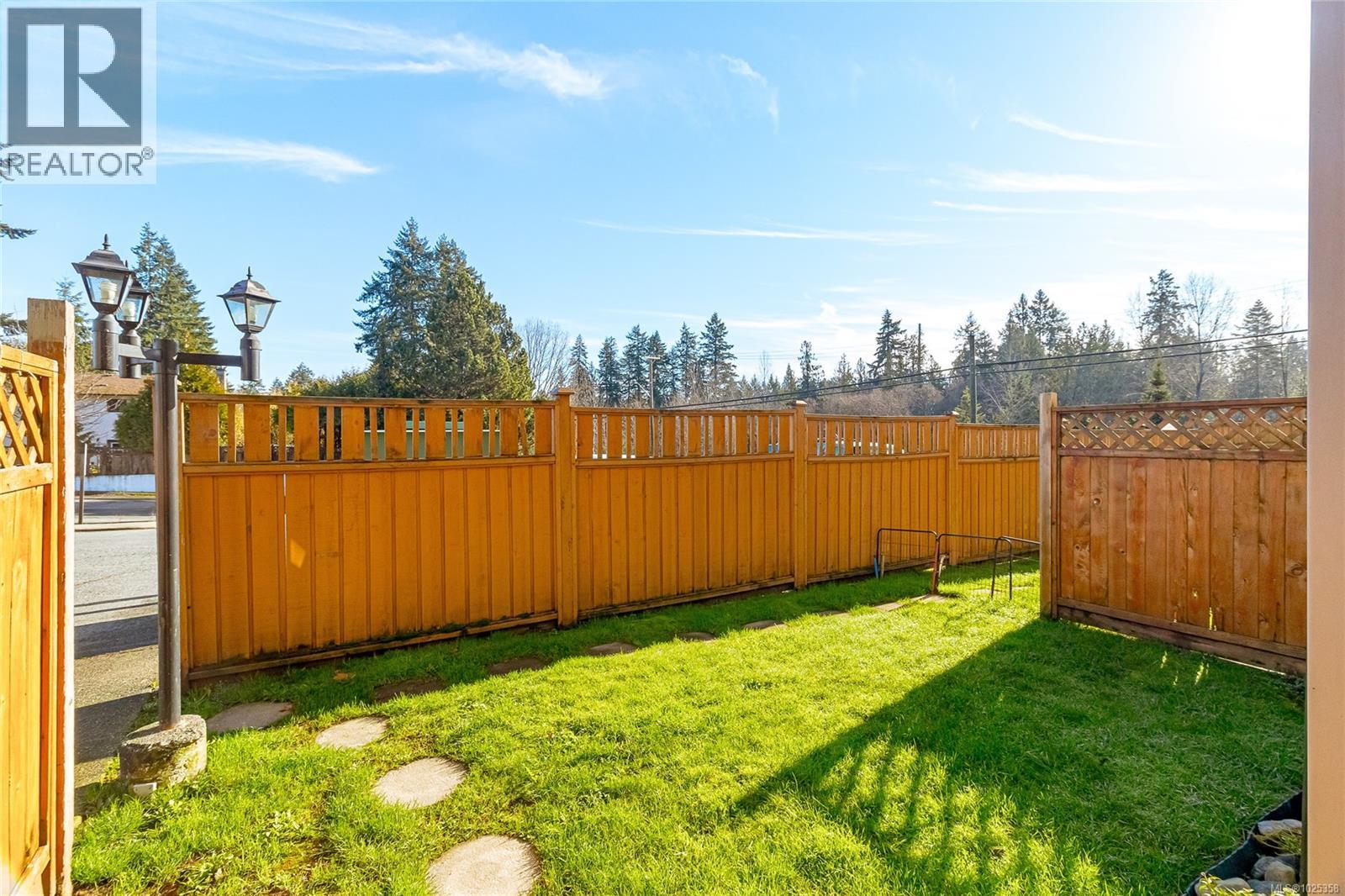 #109 3215 Cowichan Lake Rd - 21