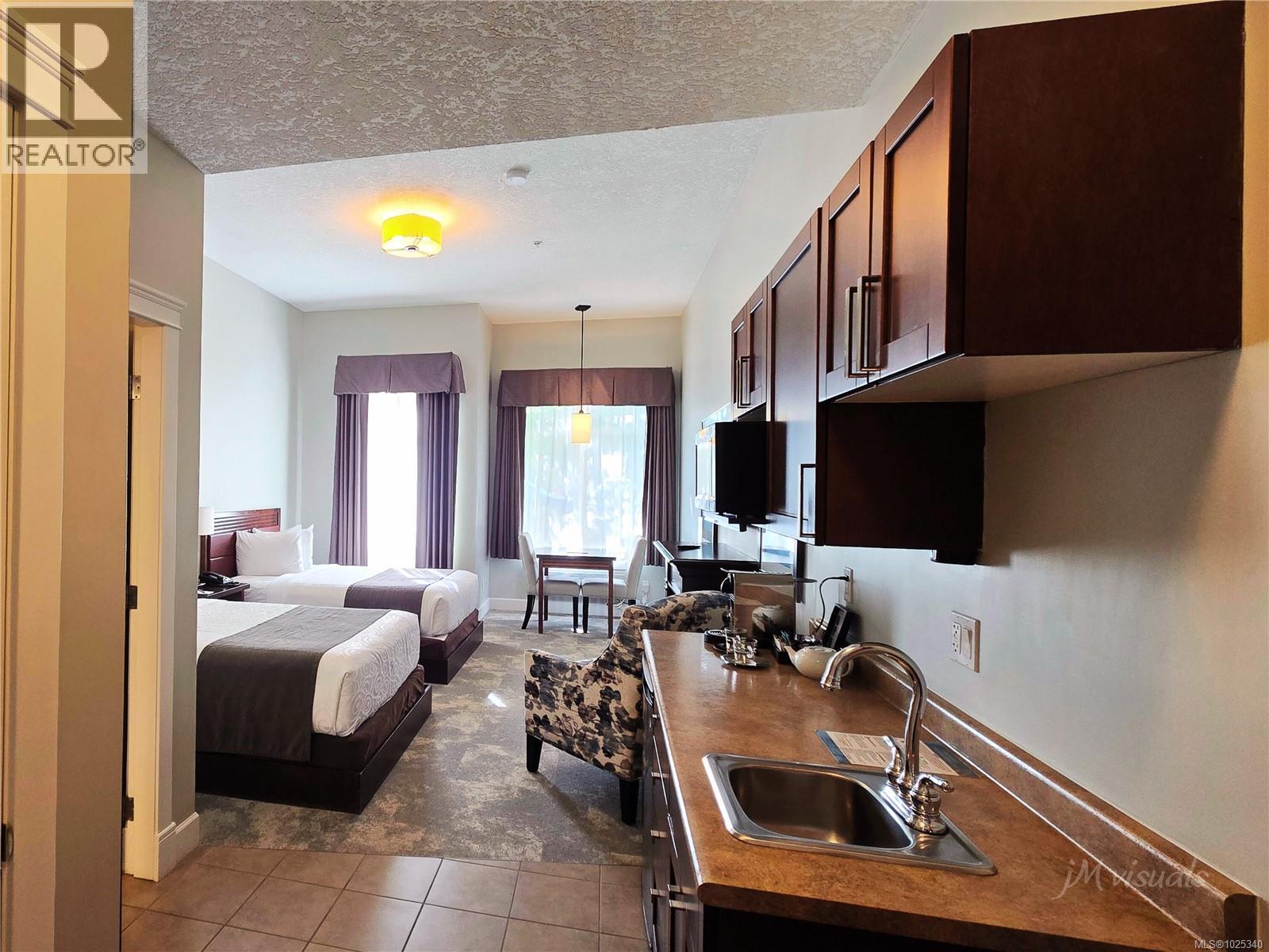 #101 ABCD 1730 Riverside Lane - 3