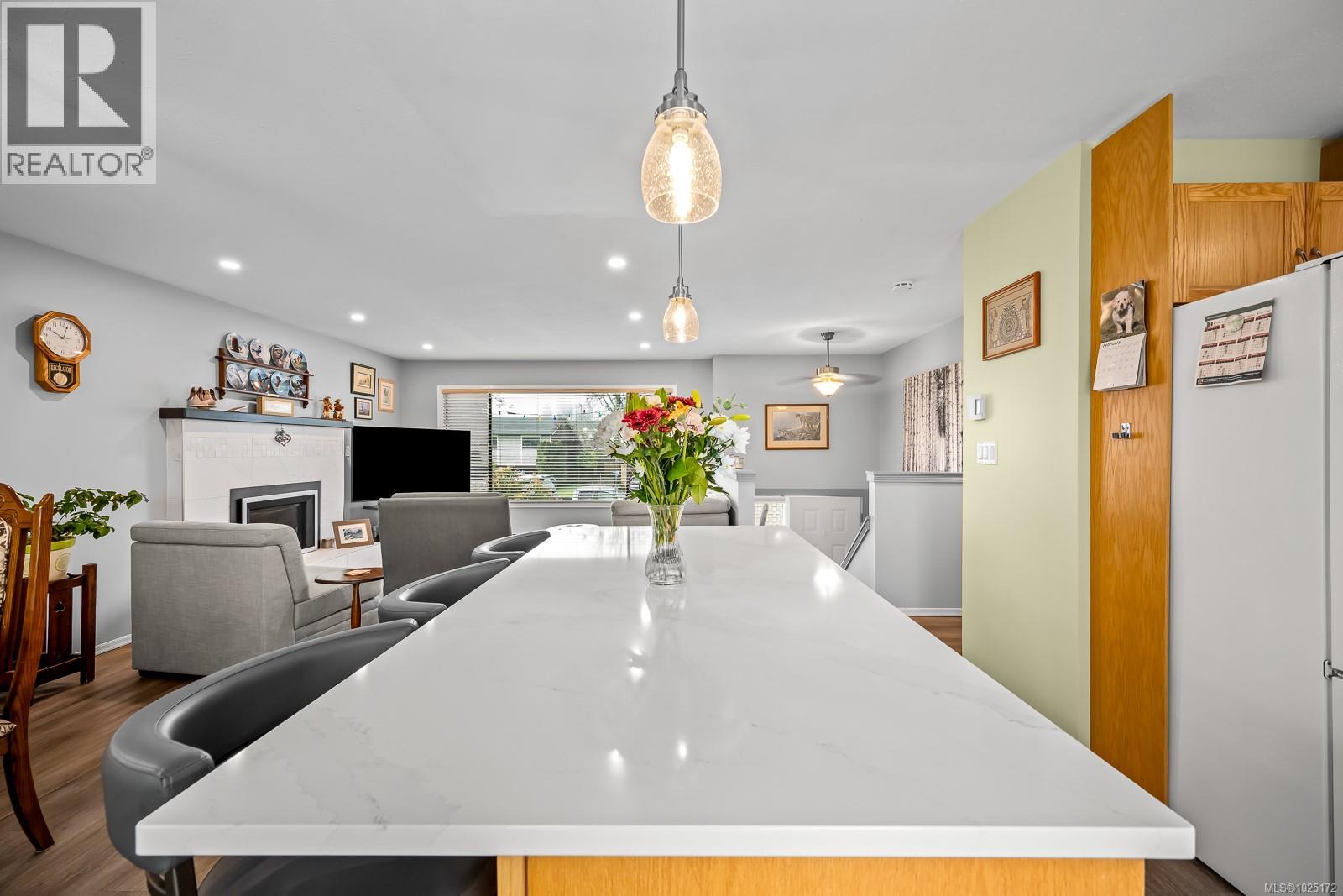 2440 Harmston Ave, Courtenay