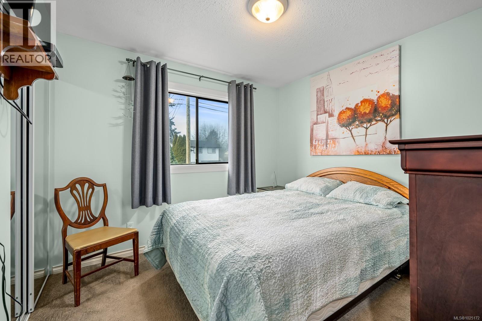 2440 Harmston Ave, Courtenay