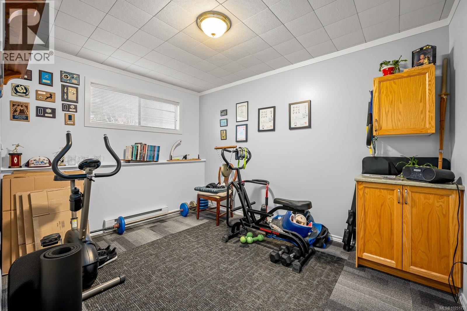 2440 Harmston Ave, Courtenay