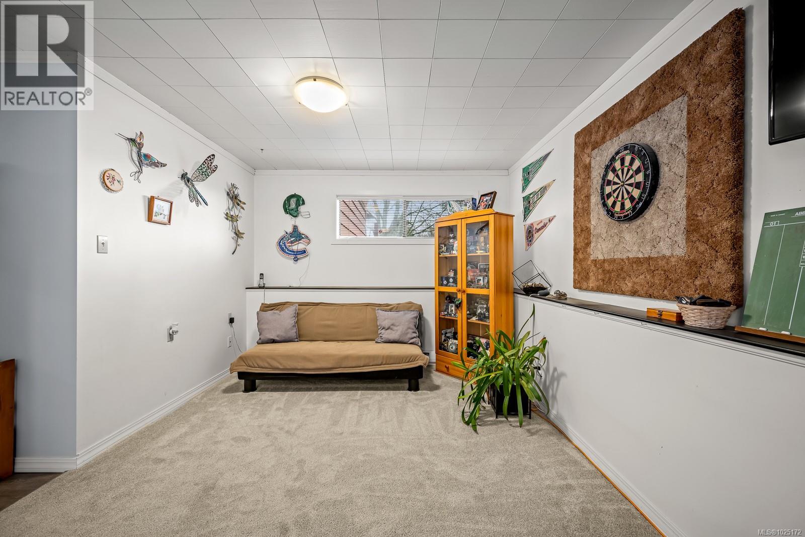 2440 Harmston Ave, Courtenay