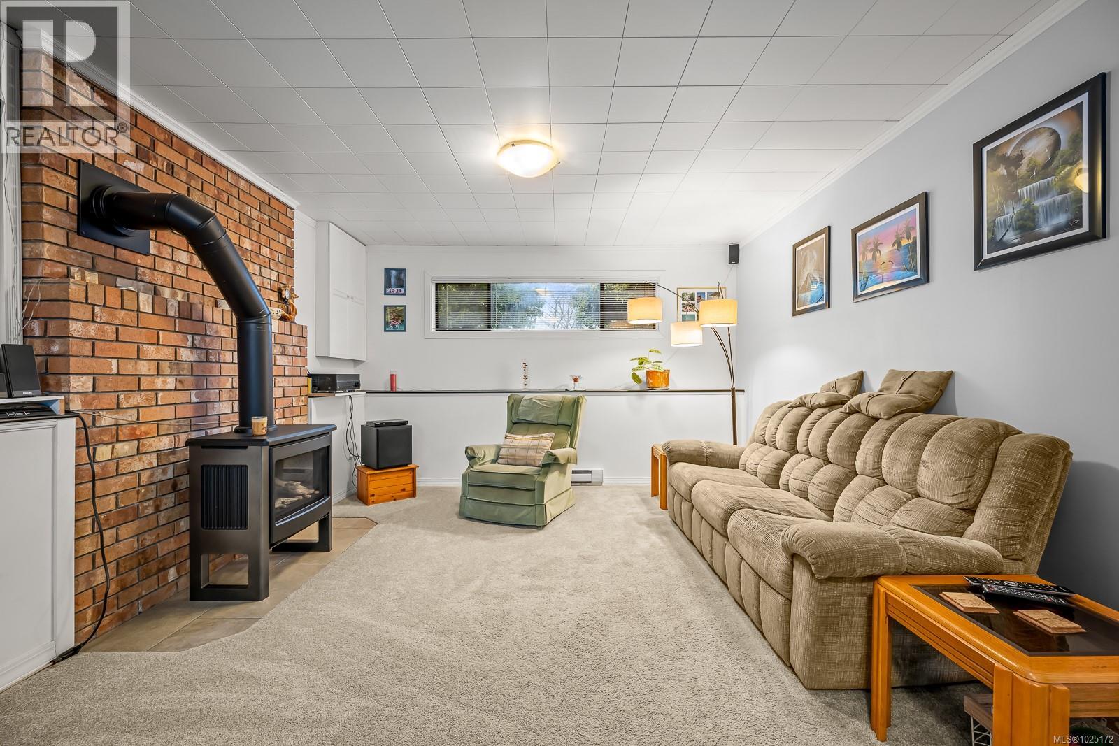 2440 Harmston Ave, Courtenay