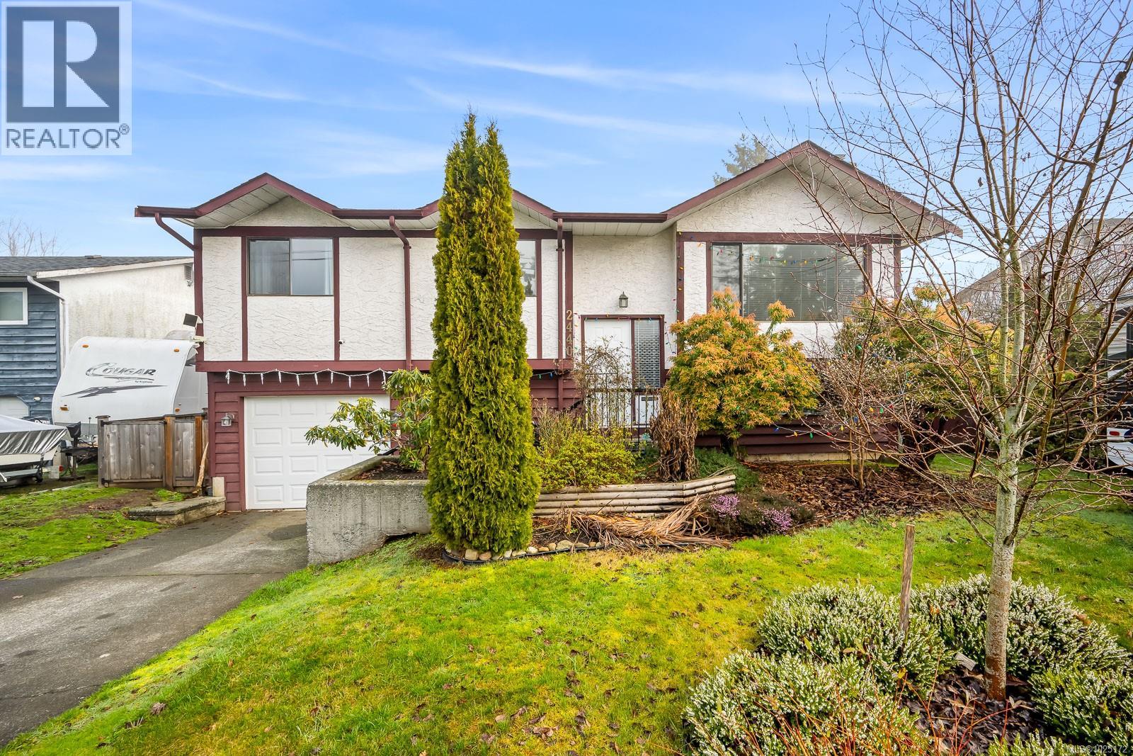 2440 Harmston Ave, Courtenay