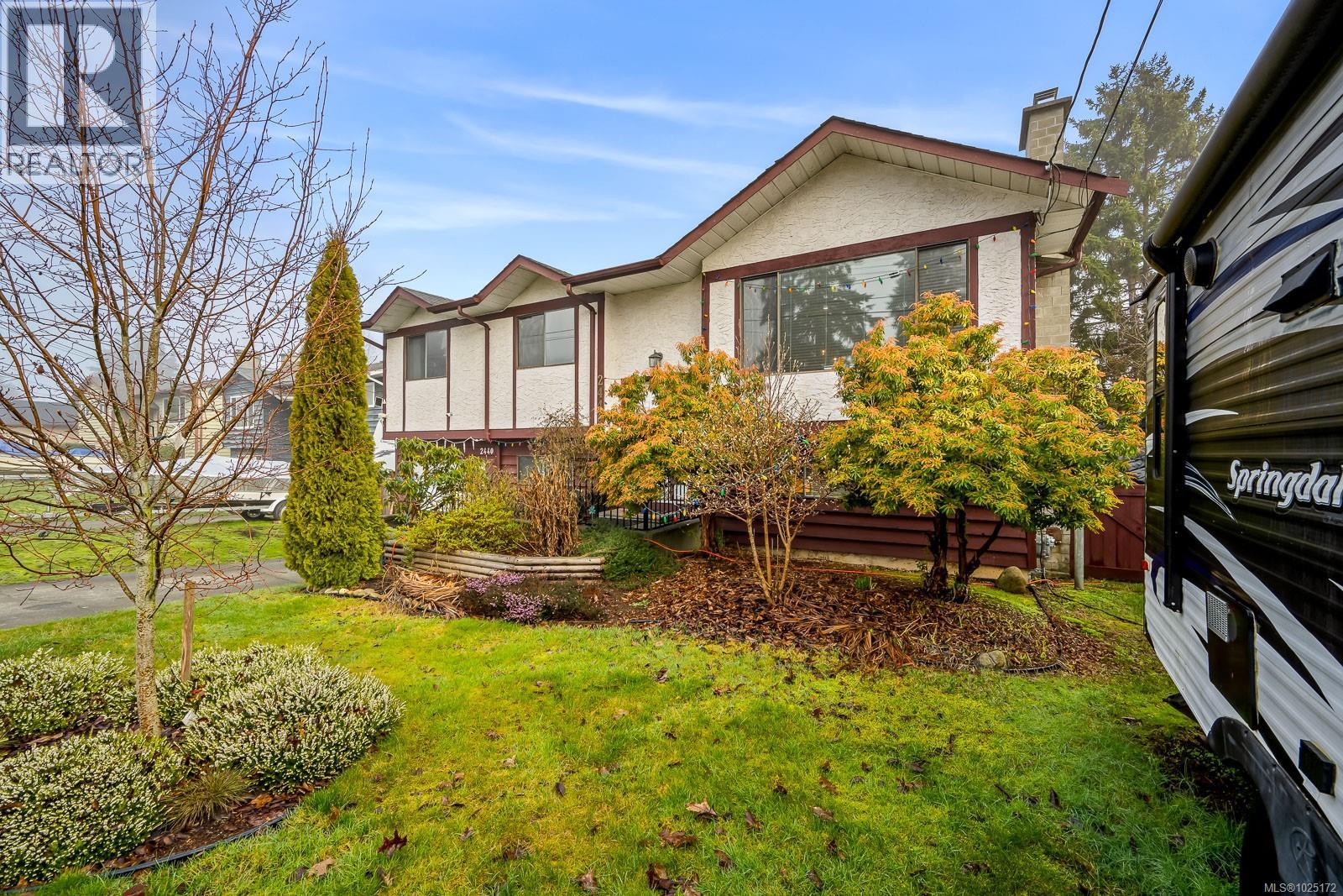 2440 Harmston Ave, Courtenay
