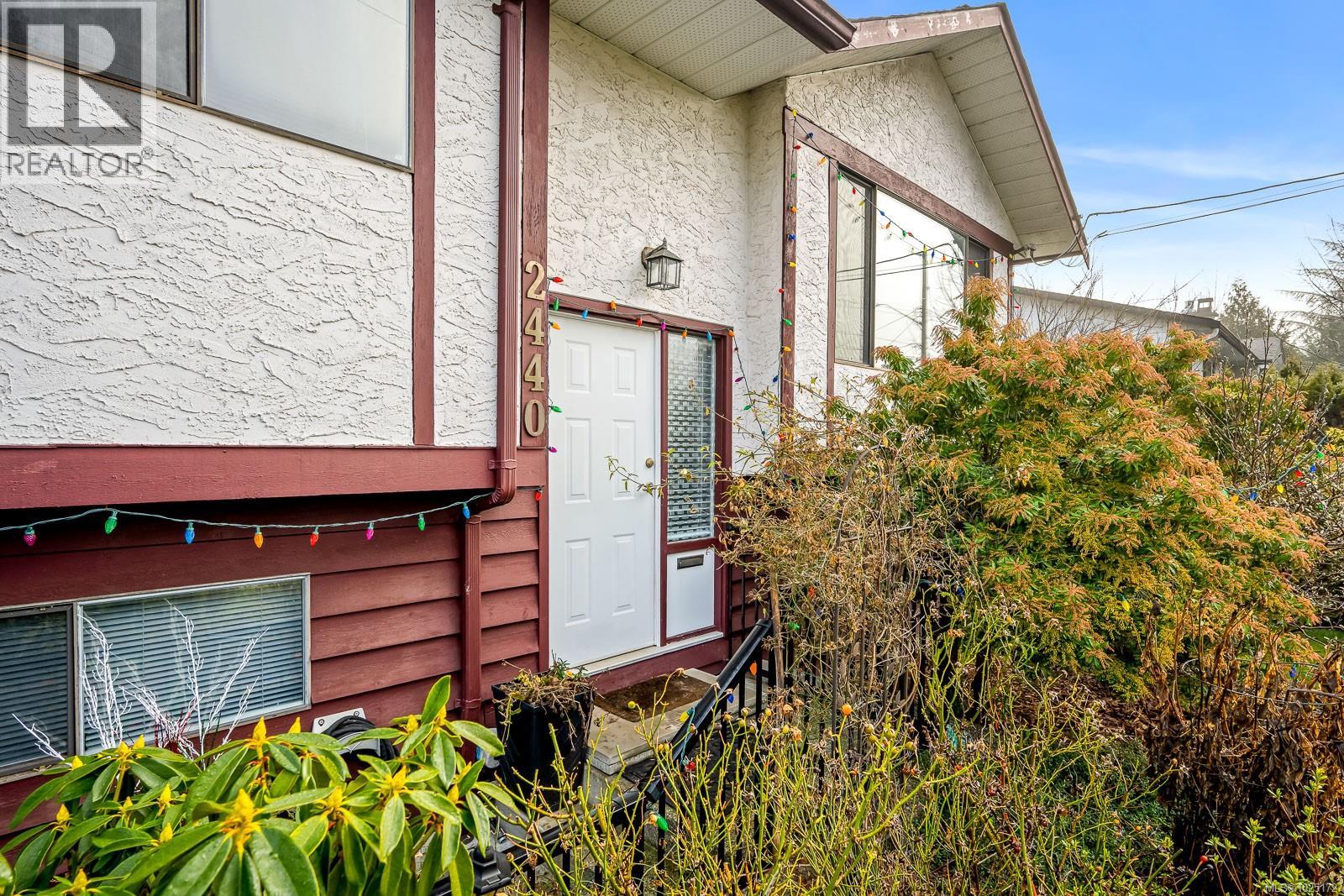 2440 Harmston Ave, Courtenay