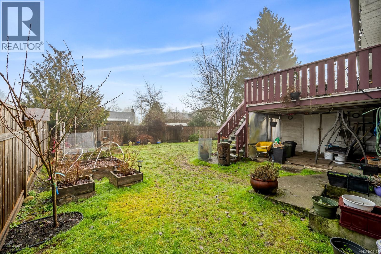 2440 Harmston Ave, Courtenay