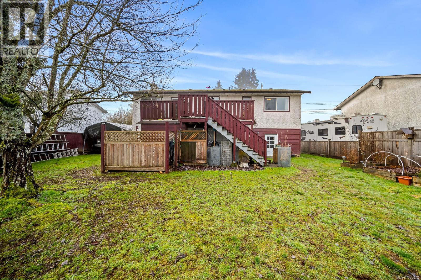 2440 Harmston Ave, Courtenay