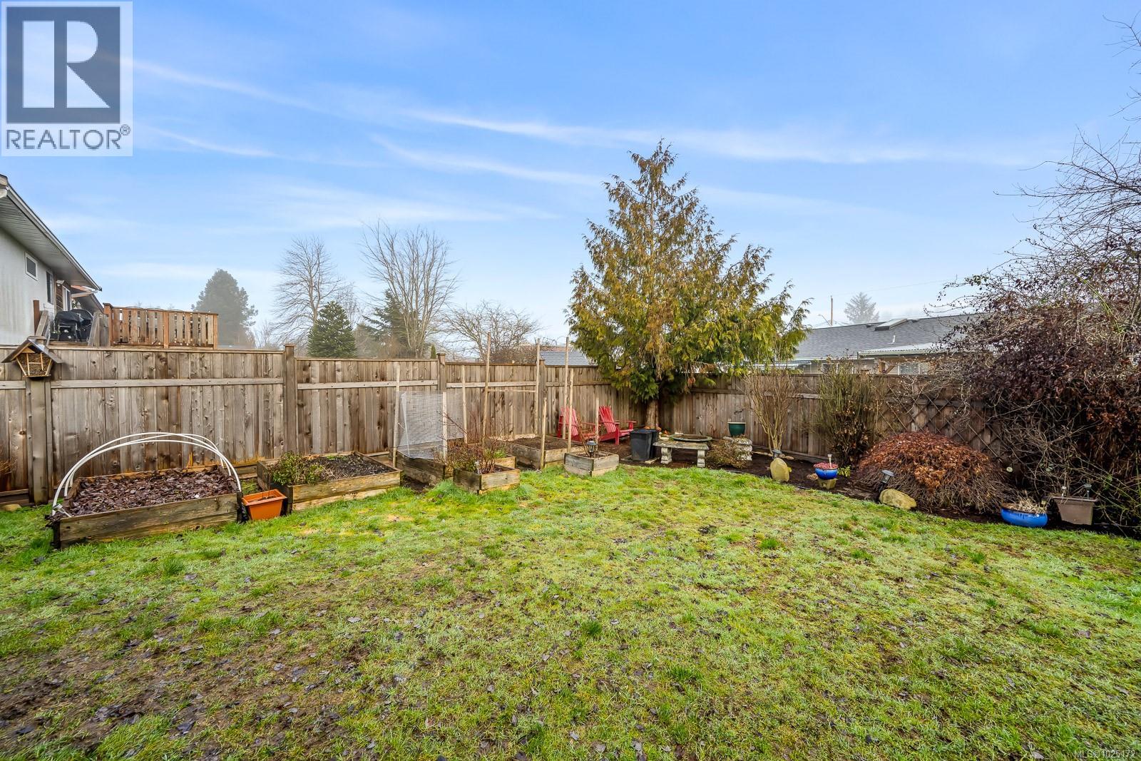 2440 Harmston Ave, Courtenay