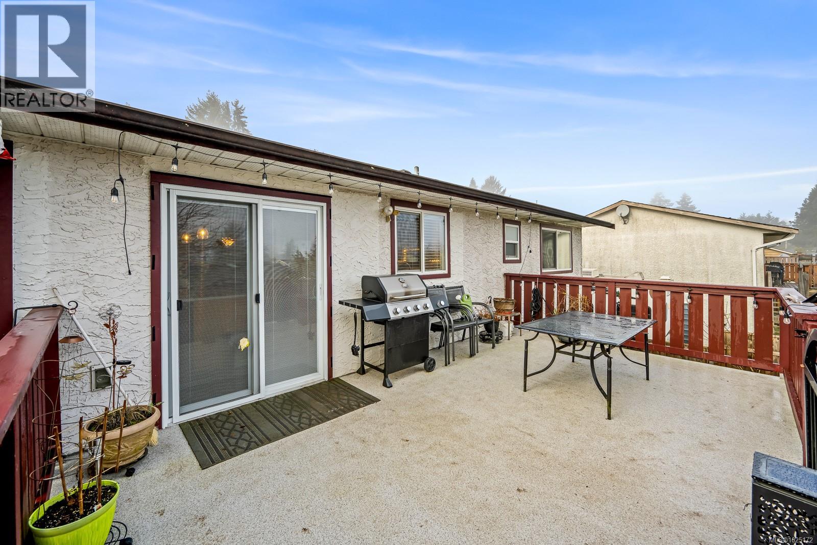 2440 Harmston Ave, Courtenay