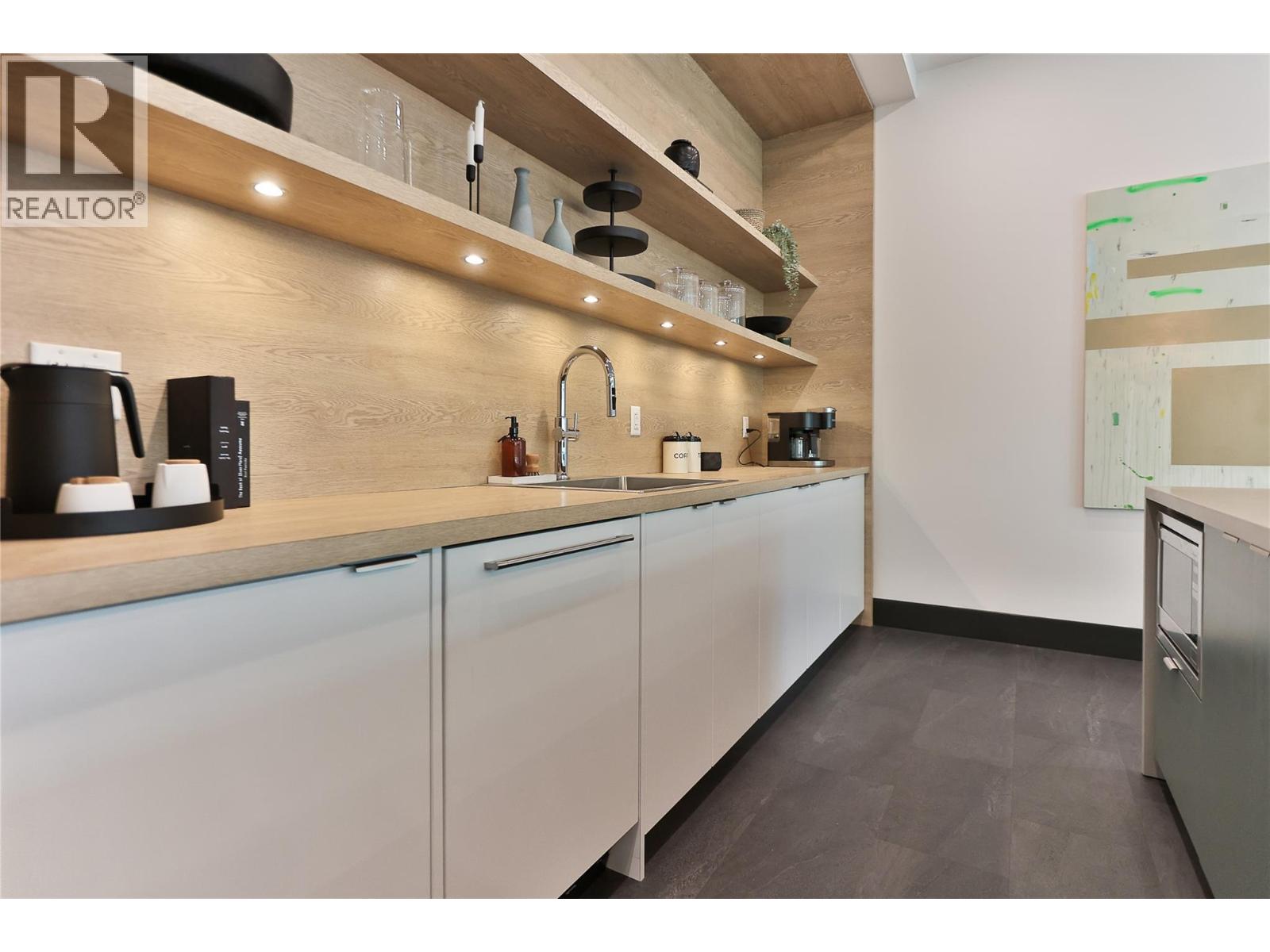 4280 Red Mountain Road Unit# 108, Rossland