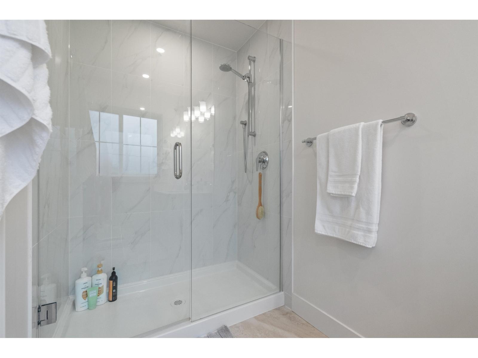 38 1928 WOODSIDE BOULEVARD, Mt Woodside