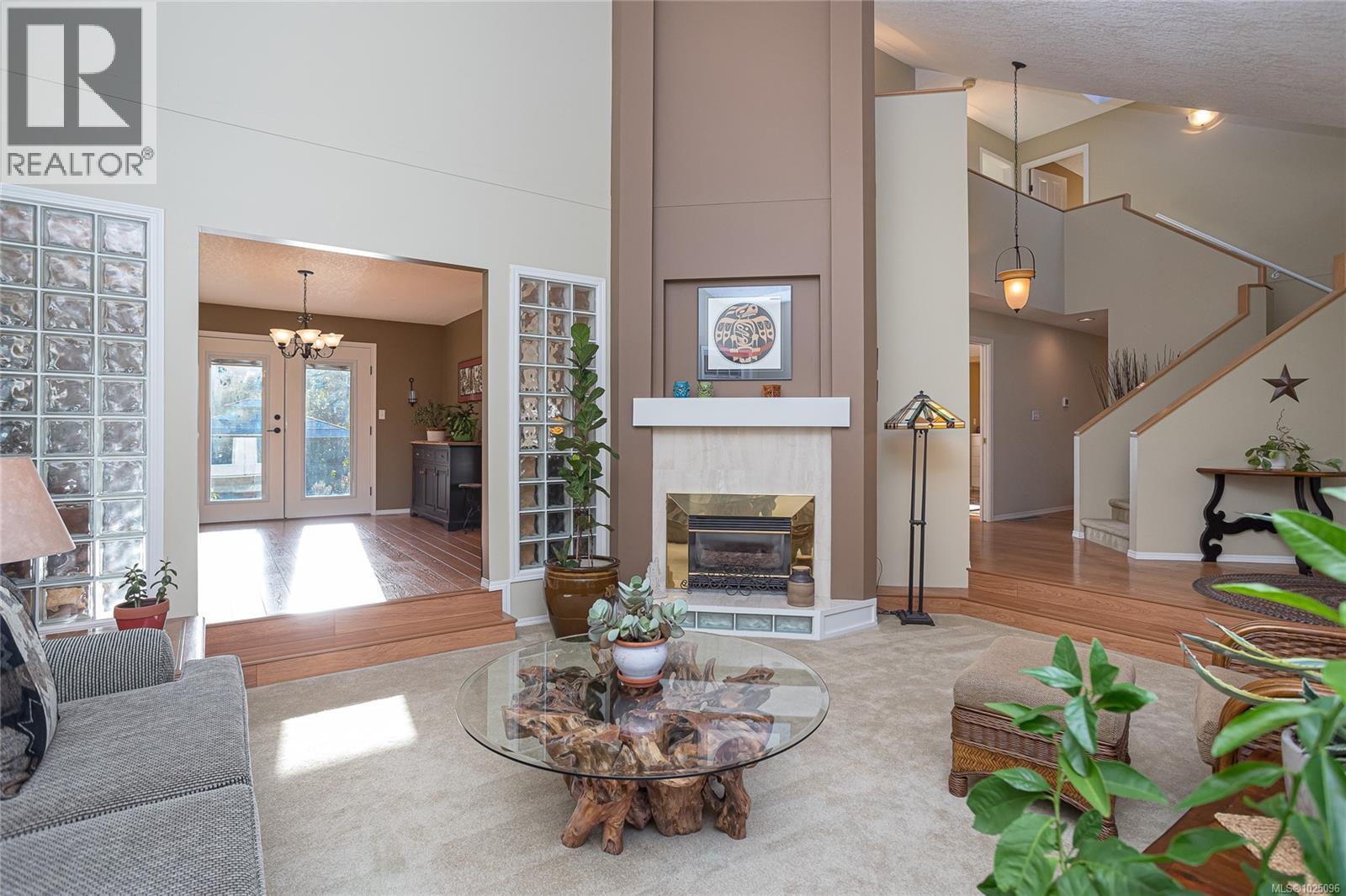 8273 Thomson Pl, Central Saanich