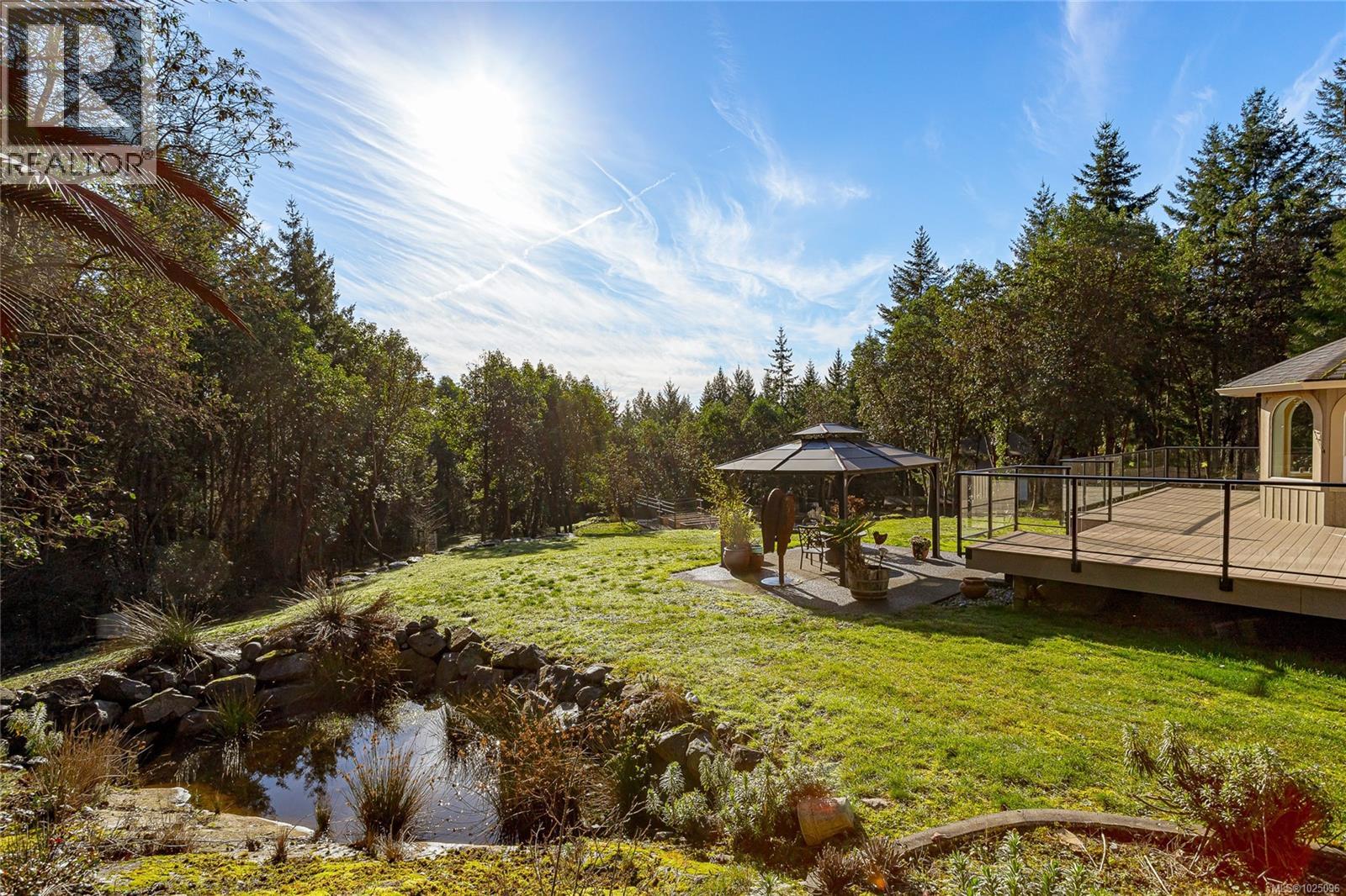 8273 Thomson Pl, Central Saanich