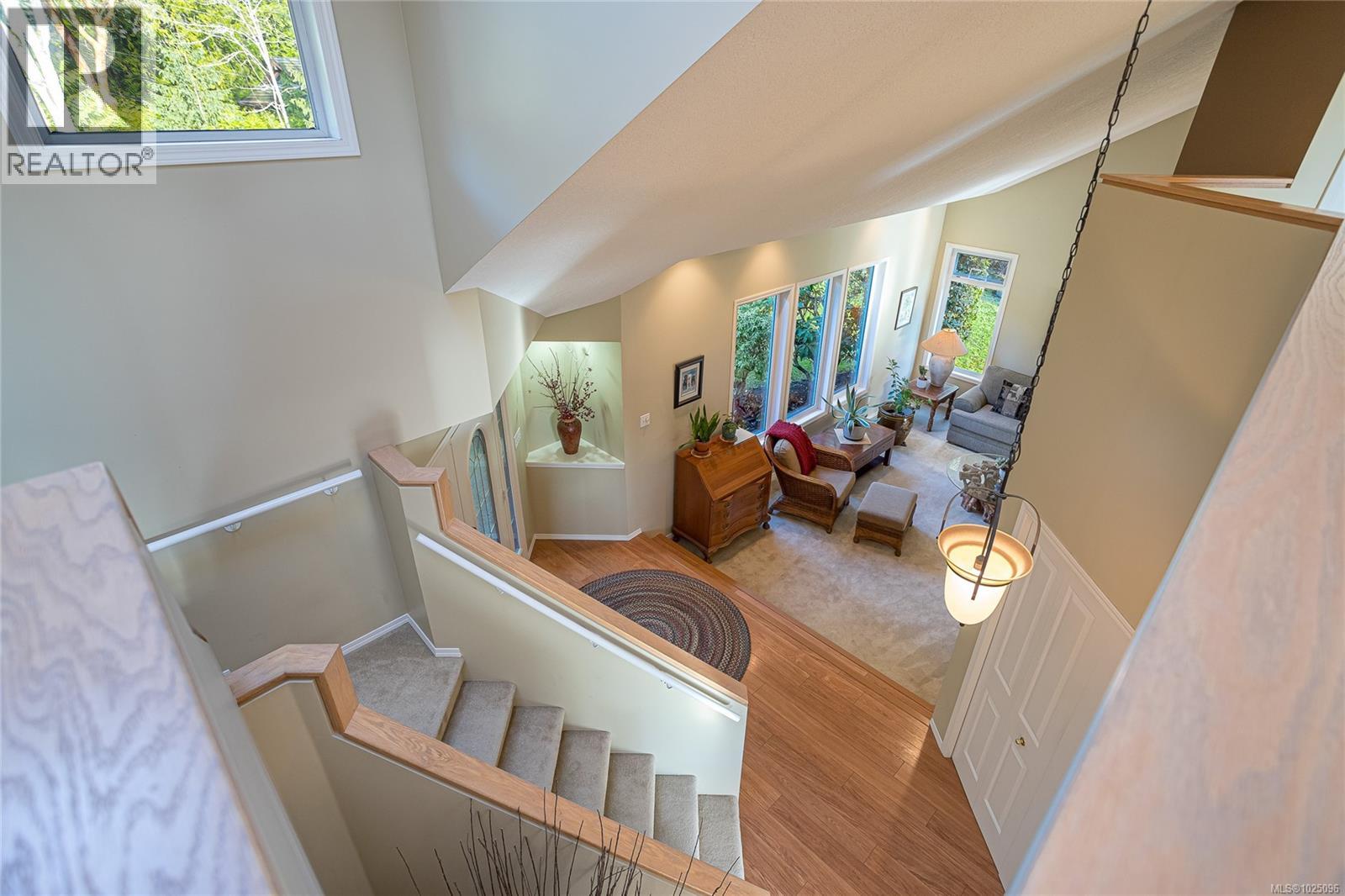 8273 Thomson Pl, Central Saanich