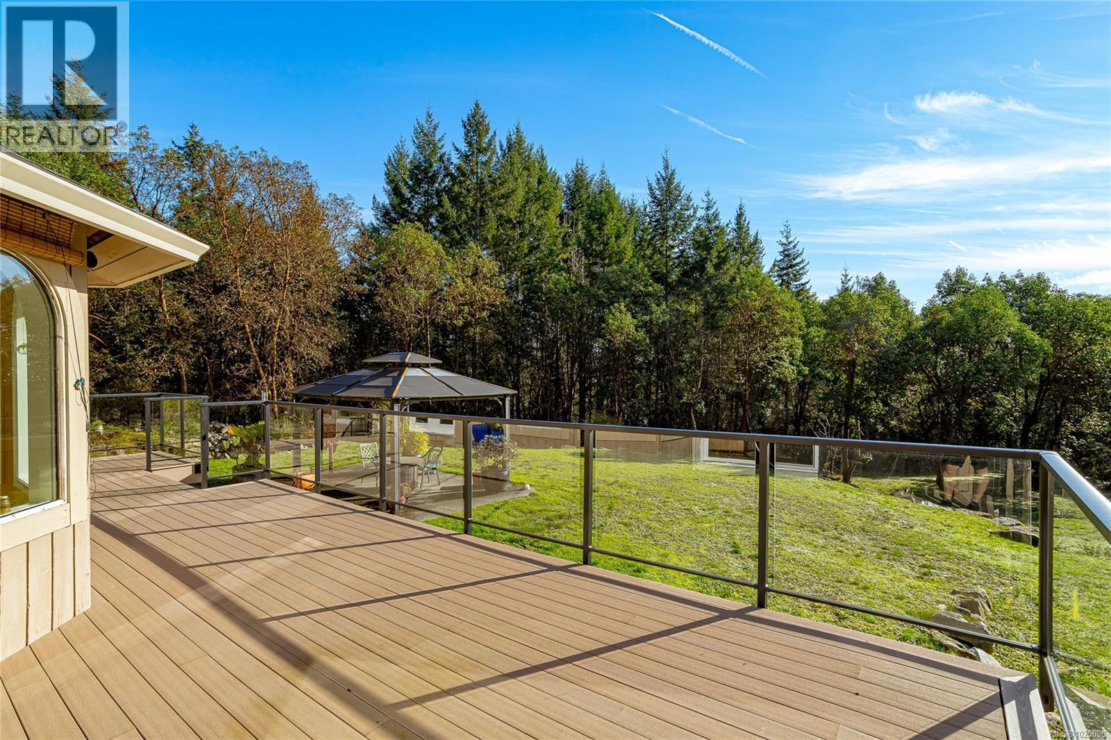 8273 Thomson Pl, Central Saanich