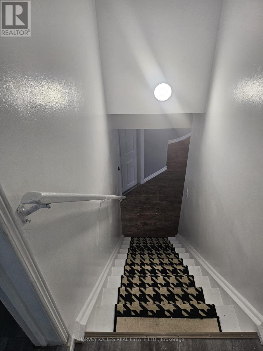 72 Willowbrook Unit Bsmt photo 3