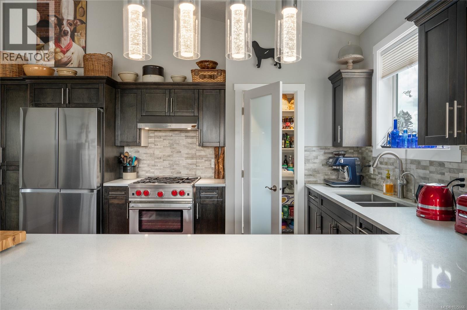 2118 VILLAGE DR - 13