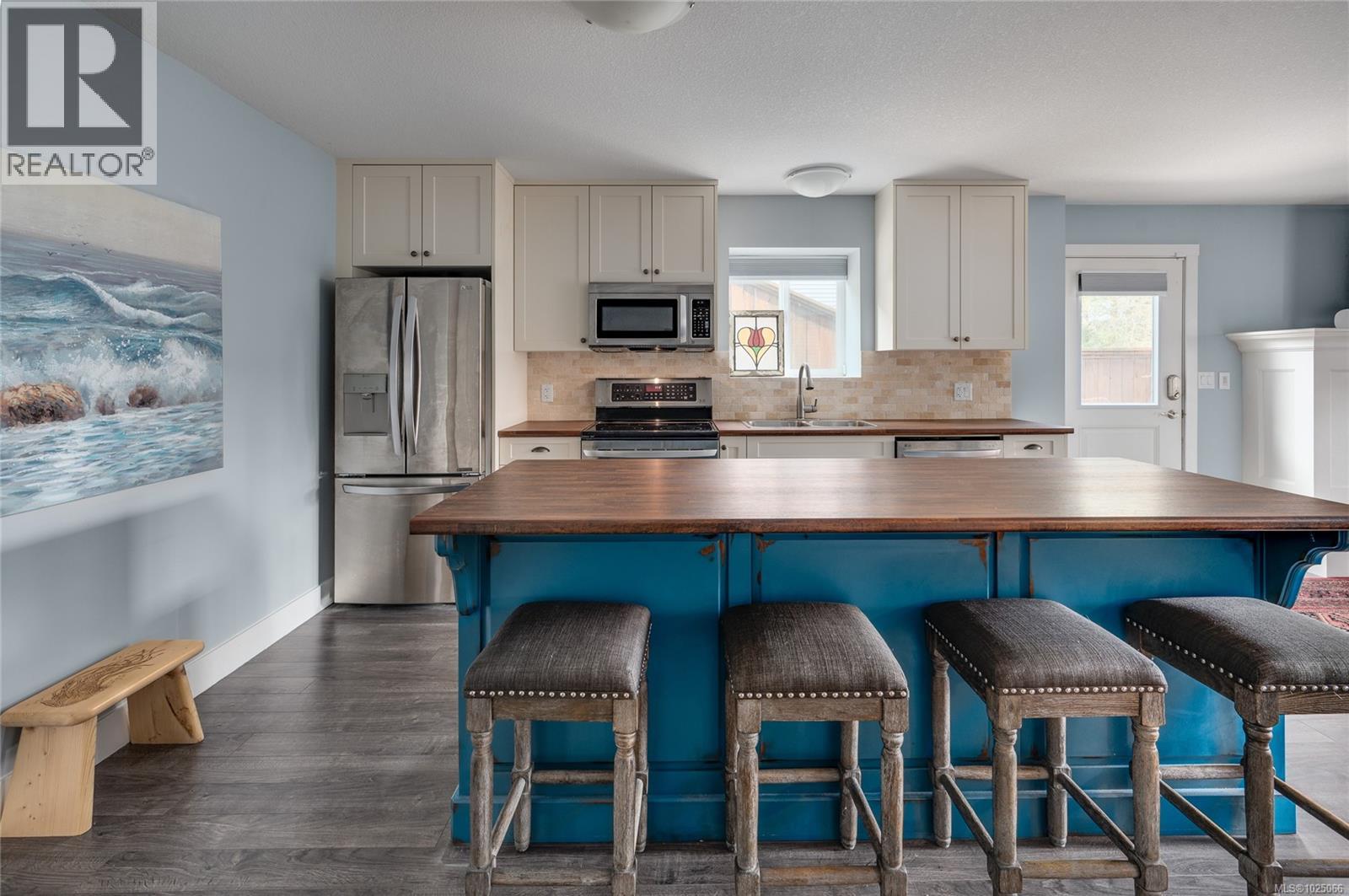 2118 VILLAGE DR - 37