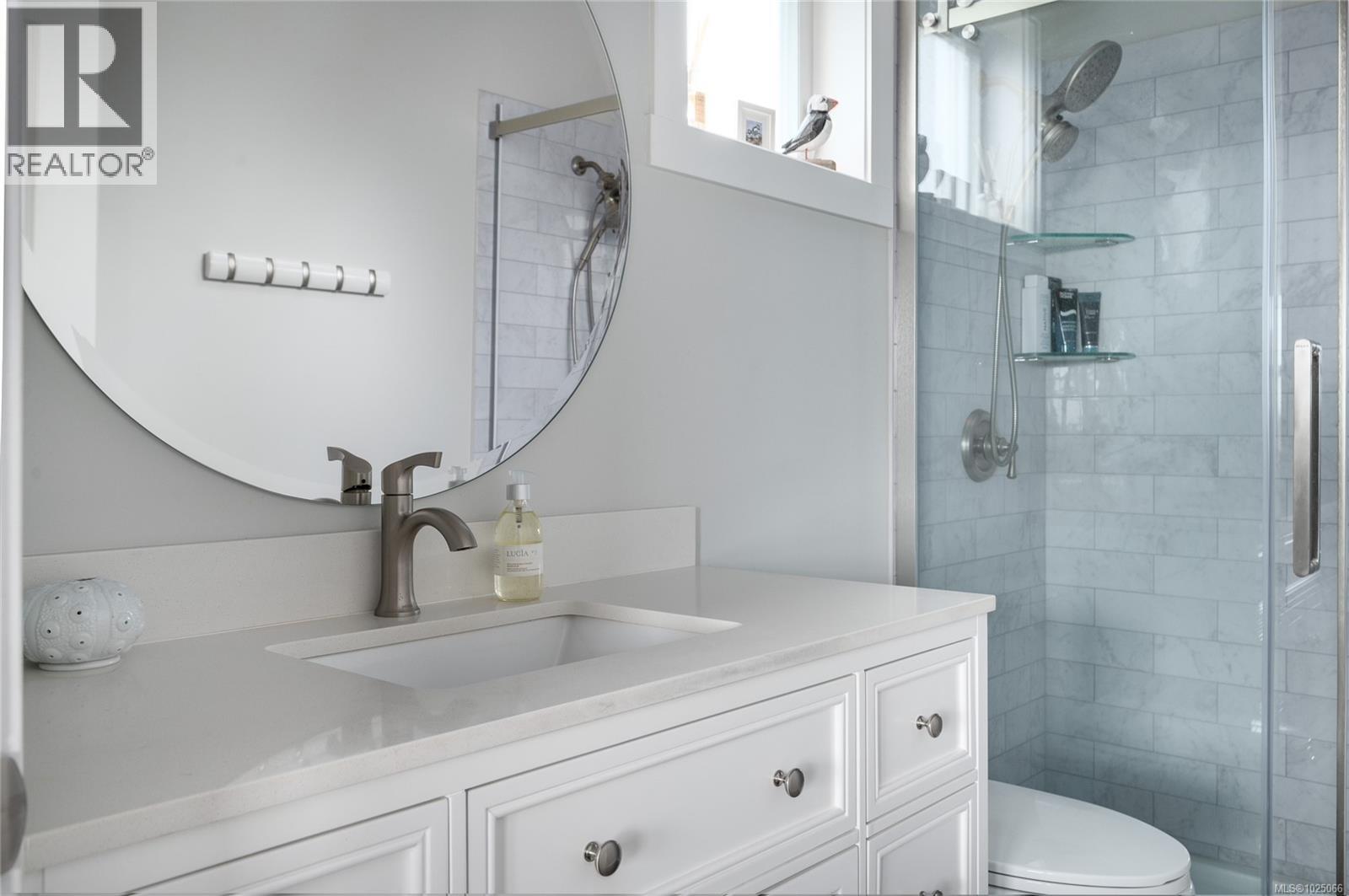 2118 VILLAGE DR - 28