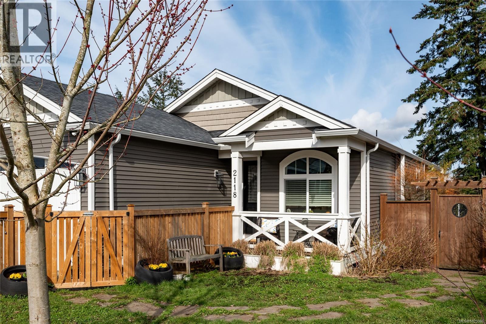 2118 VILLAGE DR - 53