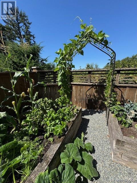 2118 VILLAGE DR - 62