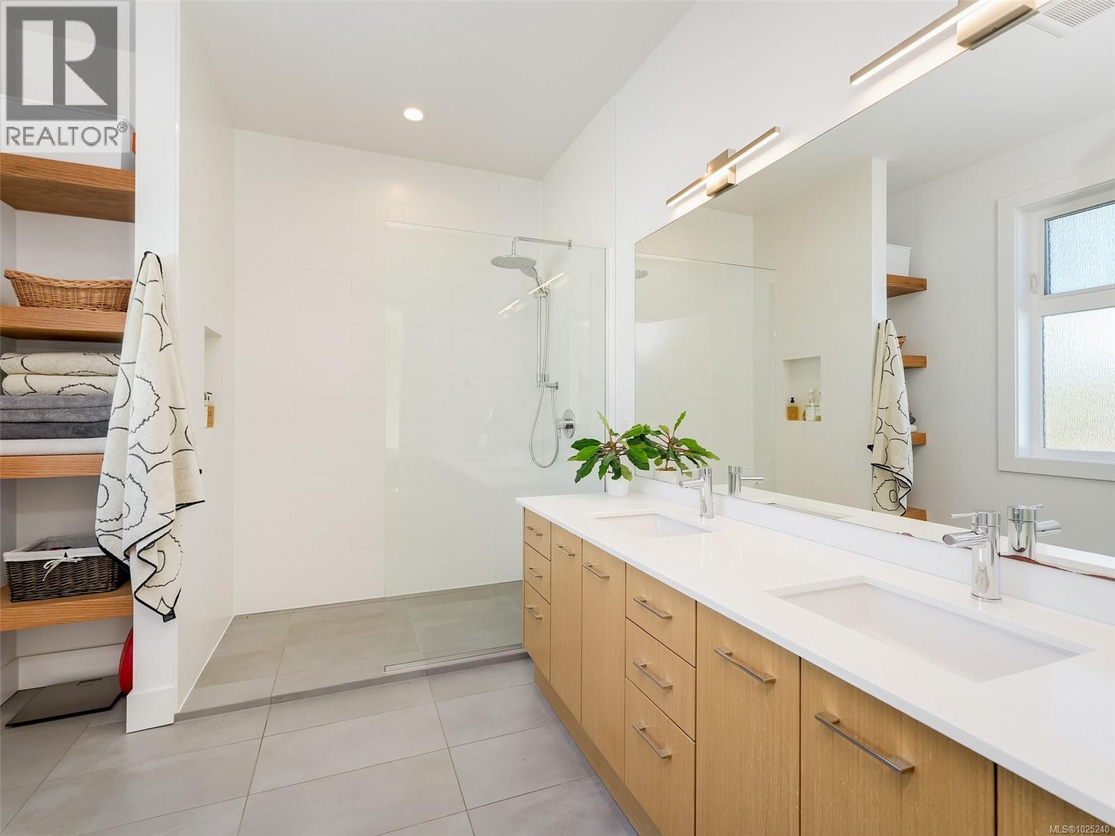  2670 Winster Road, Langford