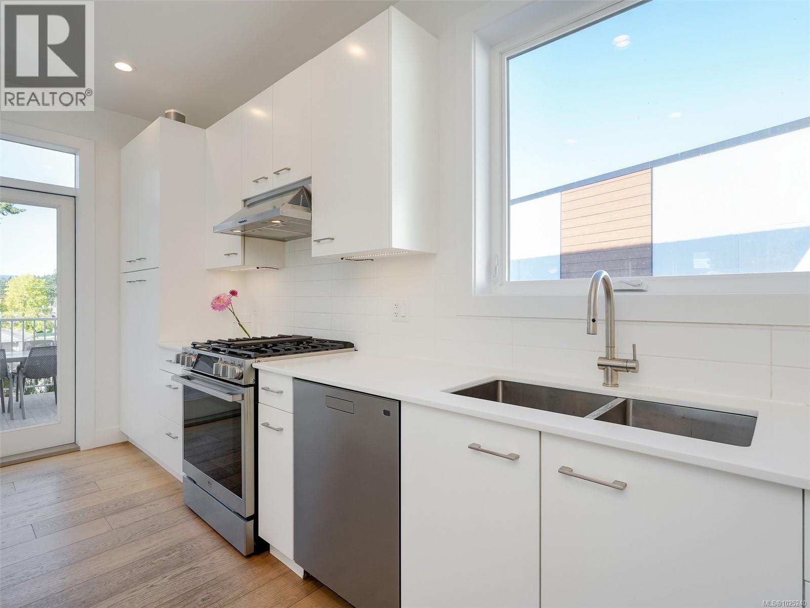  2670 Winster Road, Langford