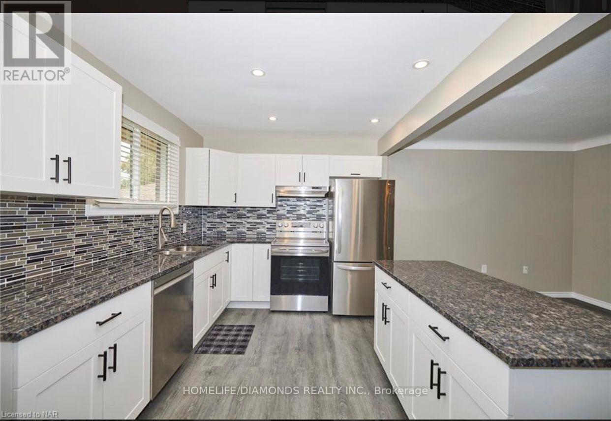 UPPER - 6508 CALEDONIA STREET - Photo 2 of 7, Niagara Falls (Arad/Fallsview), Ontario