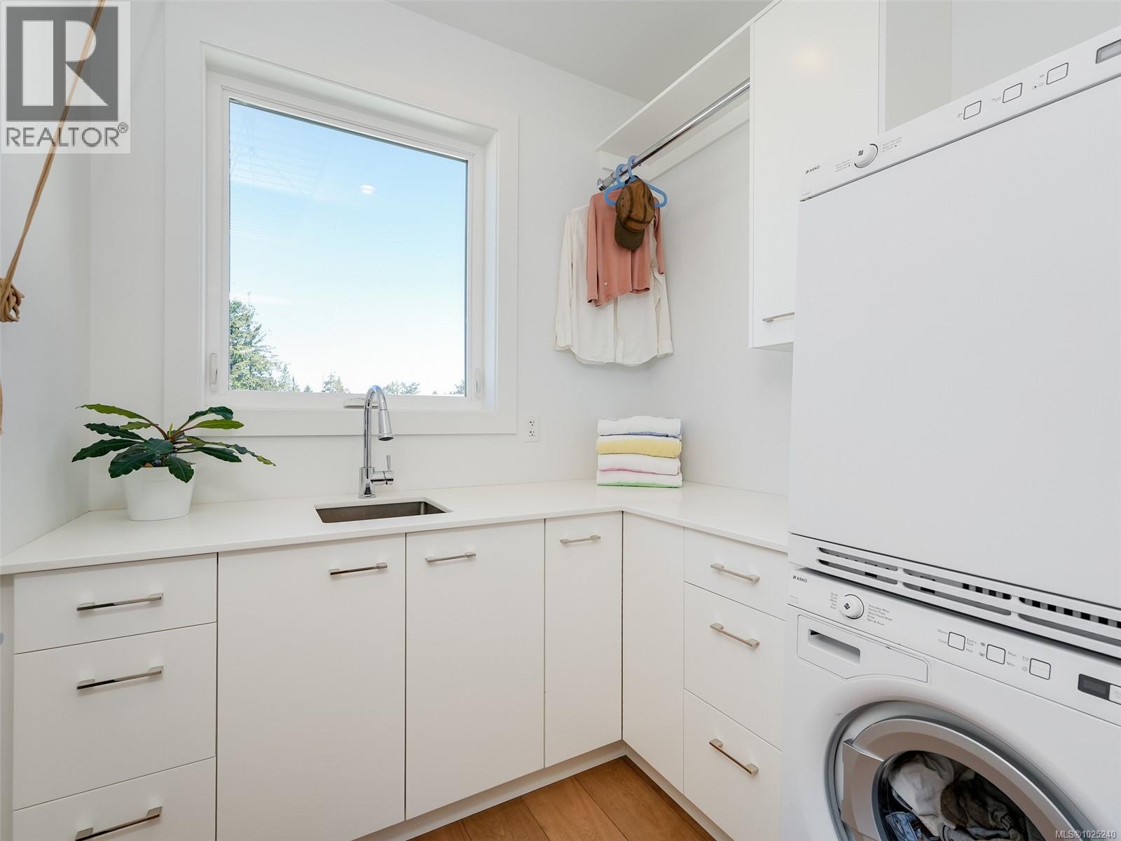  2670 Winster Road, Langford