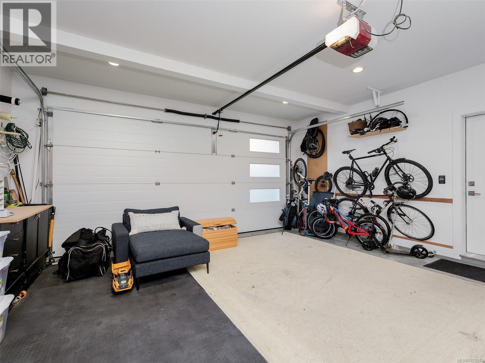  2670 Winster Road, Langford