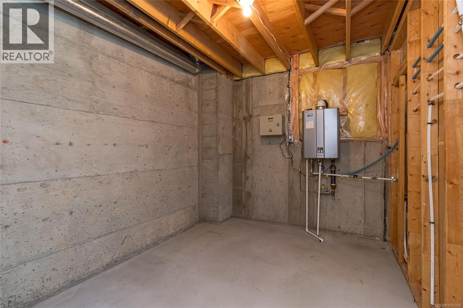 839 Country Club Dr, Cobble Hill