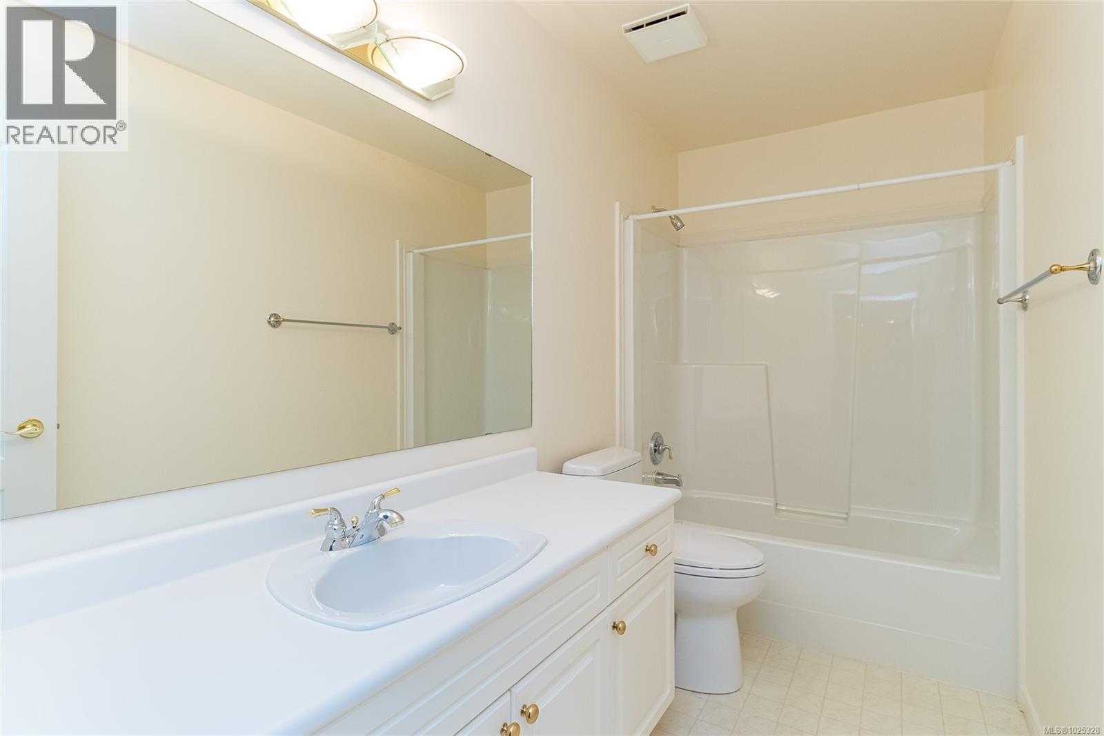 839 Country Club Dr, Cobble Hill