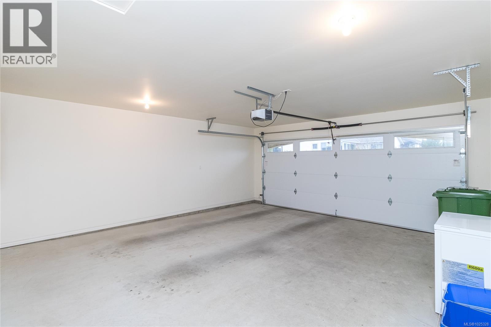 839 Country Club Dr, Cobble Hill