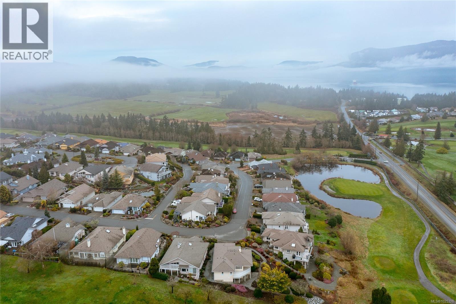 839 Country Club Dr, Cobble Hill