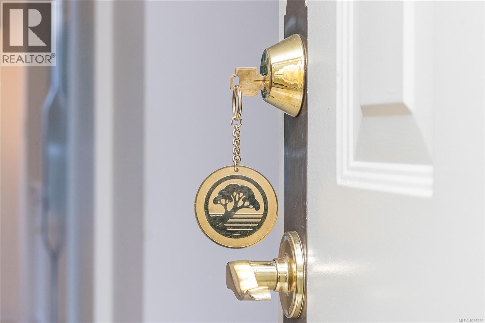 839 Country Club Dr, Cobble Hill