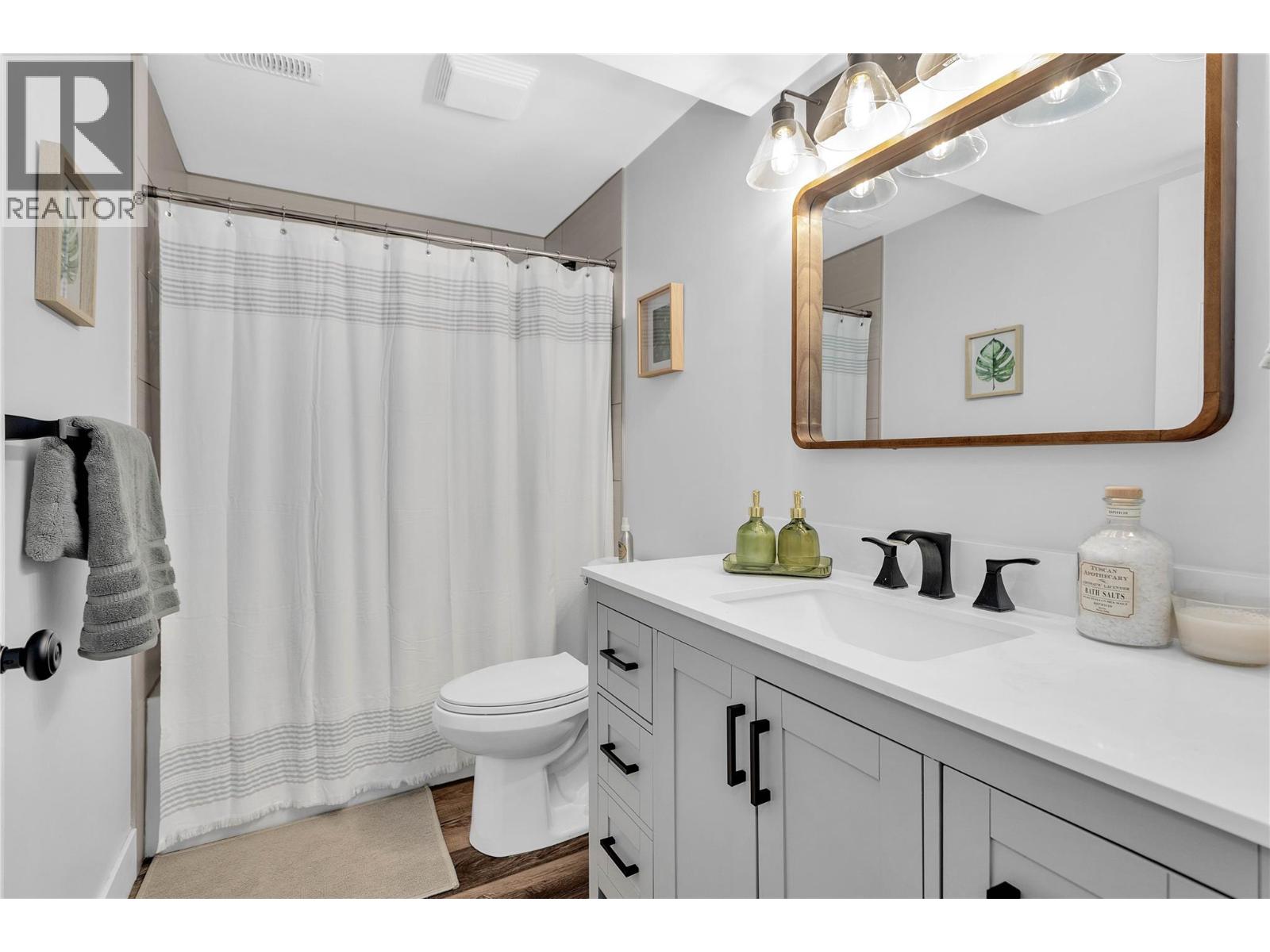  6011 Oyama Lake Road, Lake Country