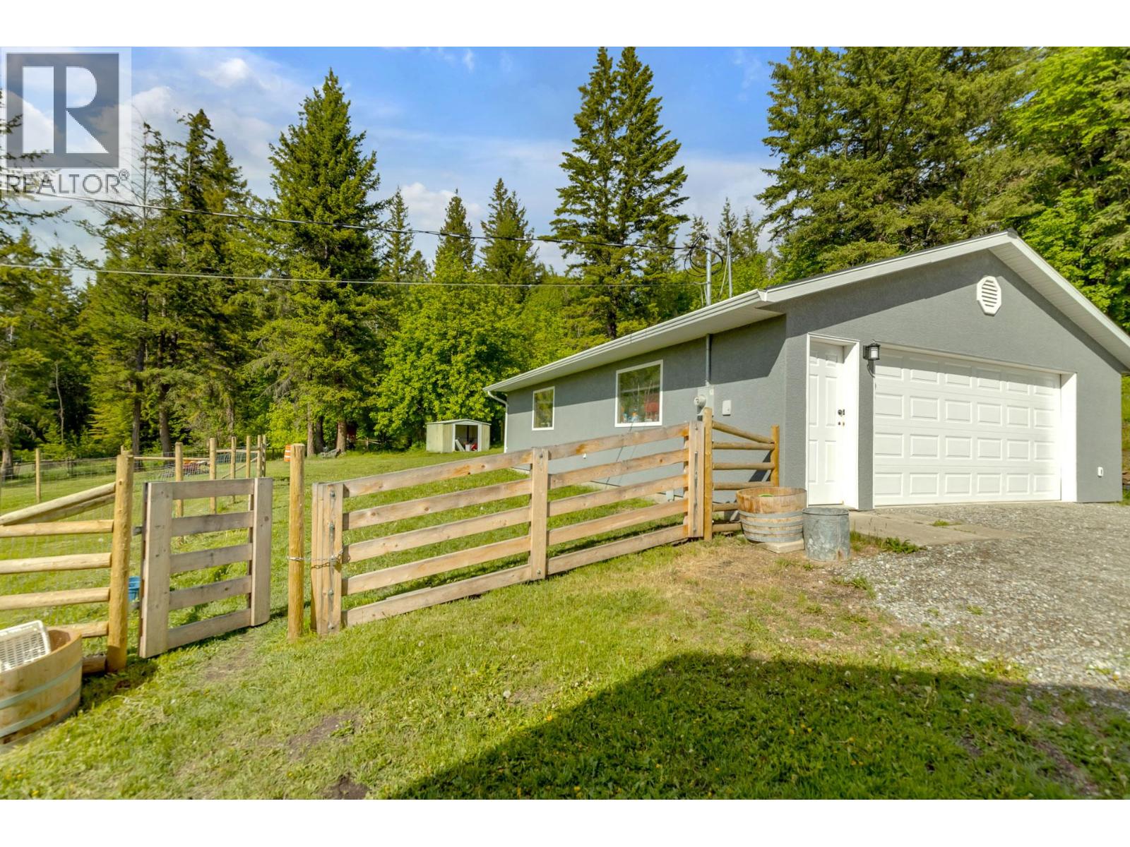  6011 Oyama Lake Road, Lake Country