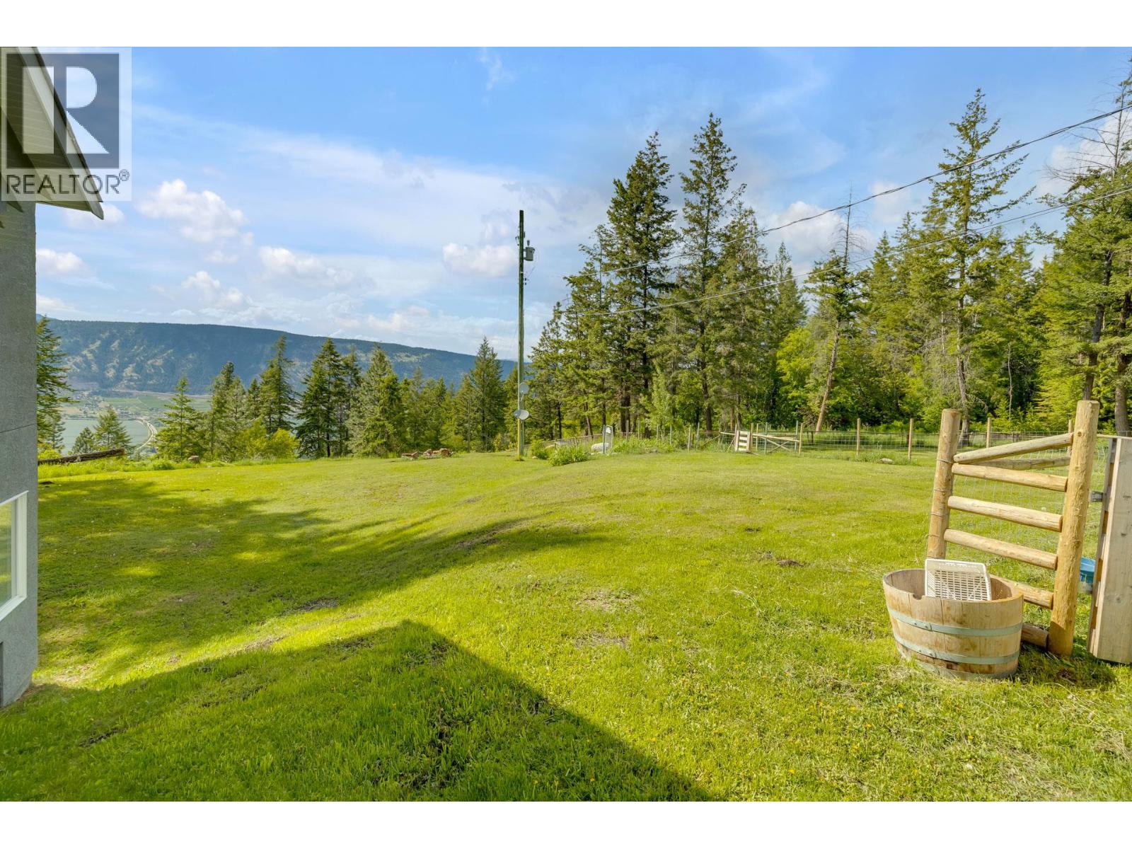  6011 Oyama Lake Road, Lake Country