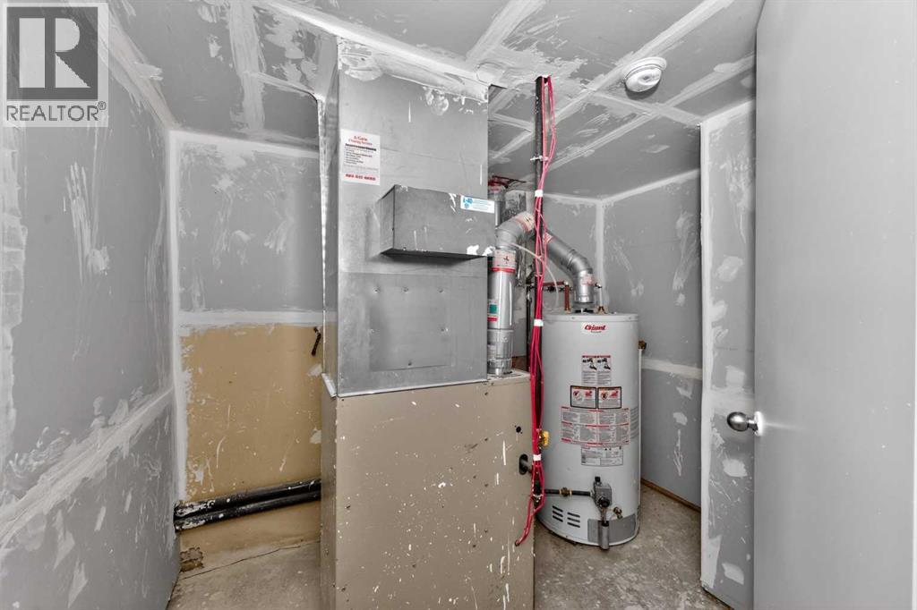 Single Family House Bi-level for Sale in  Taracove Estate Drive NE Taradale Calgary 