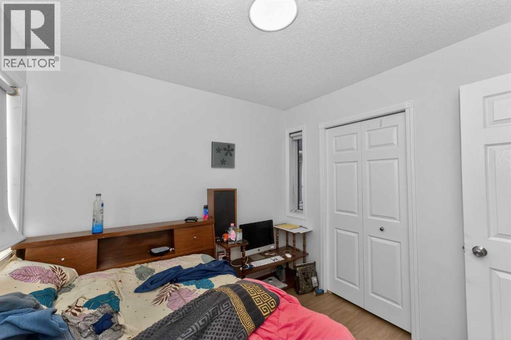 Single Family House Bi-level for Sale in  Taracove Estate Drive NE Taradale Calgary 